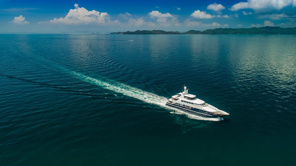 Аренда моторной яхты 	Heesen 129 Lady Azul на Пхукете
